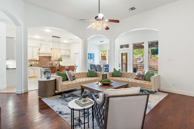 9627 Crown Ridge Drive, Frisco, TX 75035