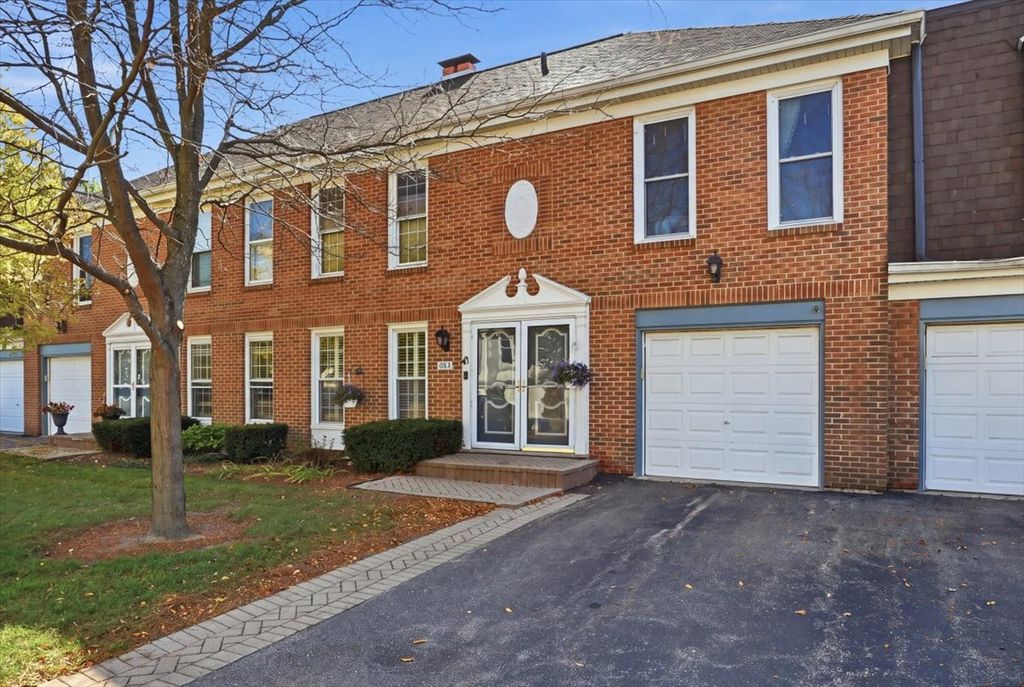 895 Garfield Avenue, Libertyville, IL 60048 — photo 2