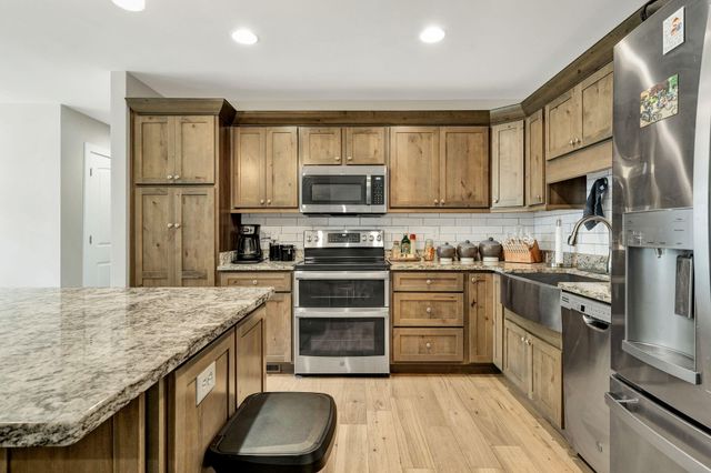 1302 Blythe Ferry Place NE, Cleveland, TN 37312