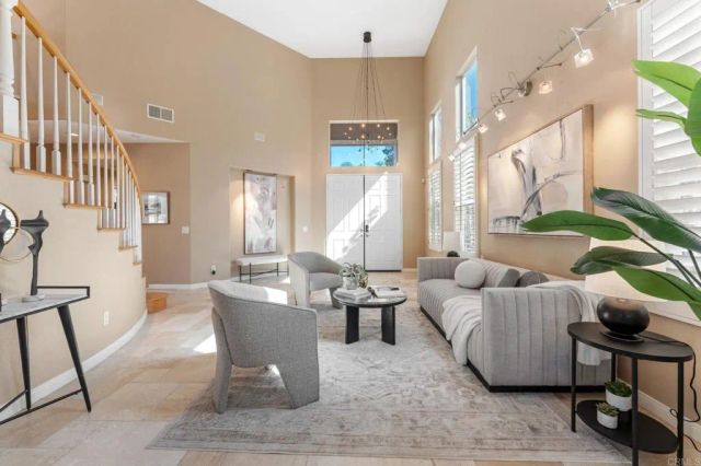 12204 Briar Knoll Way, San Diego, CA 92128