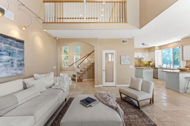 12204 Briar Knoll Way, San Diego, CA 92128