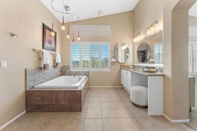 12204 Briar Knoll Way, San Diego, CA 92128