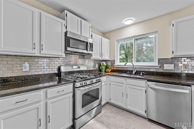 1636 Glen Mill Drive, Fenton, MO 63026