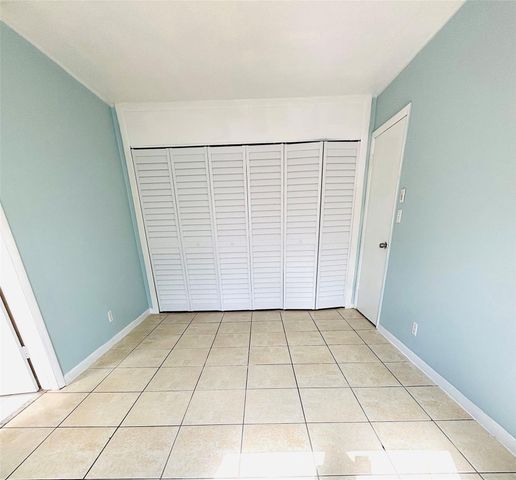 2671 NW 65th Avenue 1-2, Margate, FL 33063