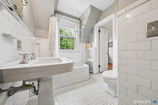 37 Bettswood Road, Norwalk, CT 06851