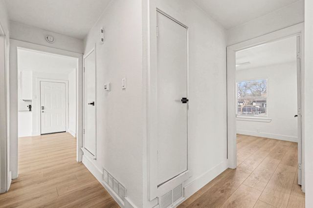 1010 Noble Avenue, Carrollton, TX 75006