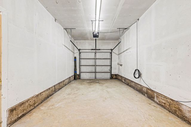 1010 Noble Avenue, Carrollton, TX 75006