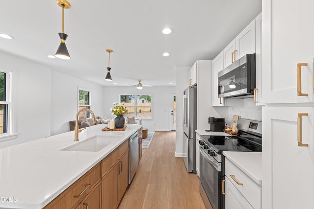 420 Peyton Street, Raleigh, NC 27610