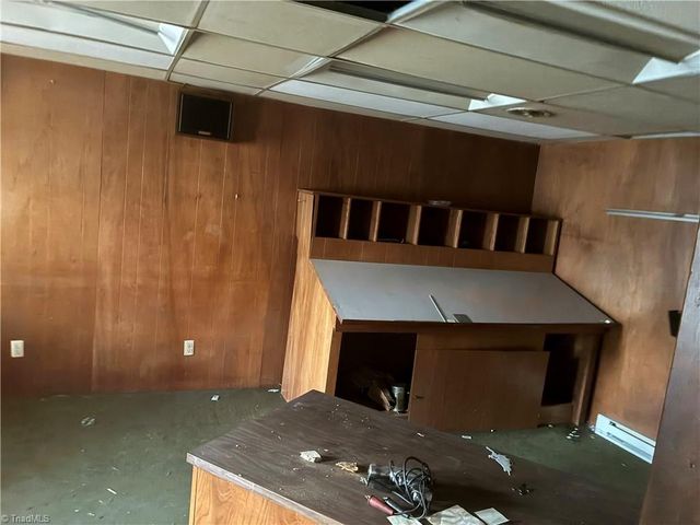 2206 N Main Street, High Point, NC 27262