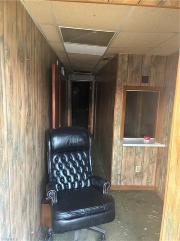 2206 N Main Street, High Point, NC 27262