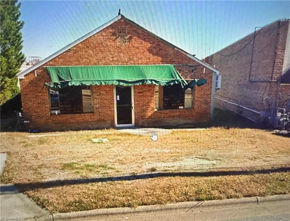 2206 N Main Street, High Point, NC 27262