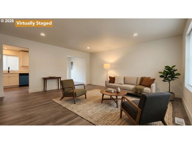 1940 Se 143RD Ave, Portland, OR 97233