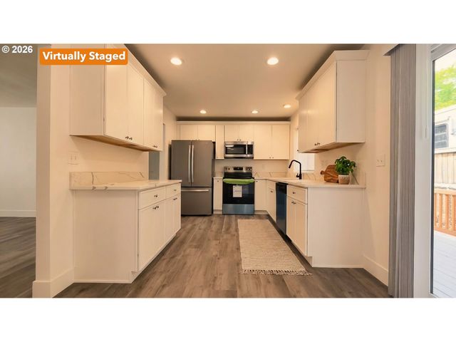 1940 Se 143RD Ave, Portland, OR 97233