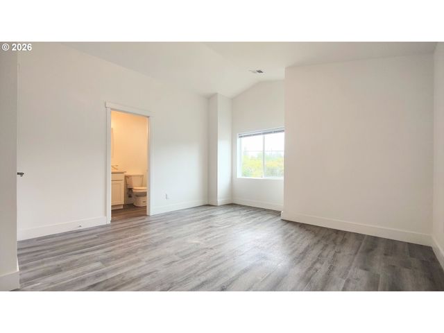 1940 Se 143RD Ave, Portland, OR 97233