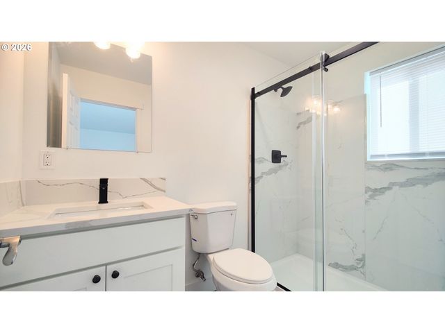 1940 Se 143RD Ave, Portland, OR 97233