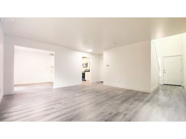 1940 Se 143RD Ave, Portland, OR 97233