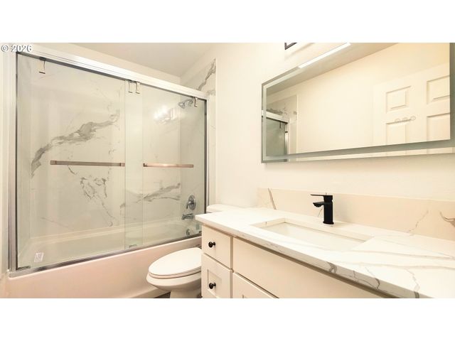 1940 Se 143RD Ave, Portland, OR 97233