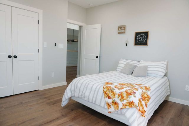 1097 Oak Knoll Lane, Elm Mott, TX 76640