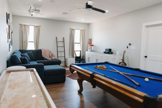 1097 Oak Knoll Lane, Elm Mott, TX 76640