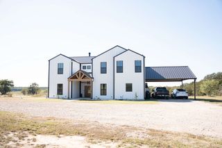 1097 Oak Knoll Lane, Elm Mott, TX 76640