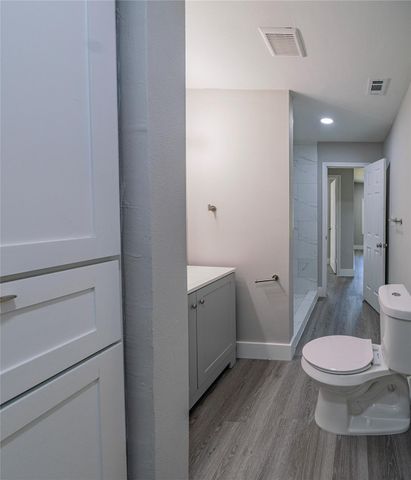 5718 Cherry, Houston, TX 77026