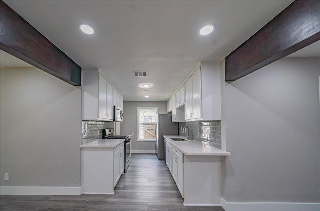 5718 Cherry, Houston, TX 77026