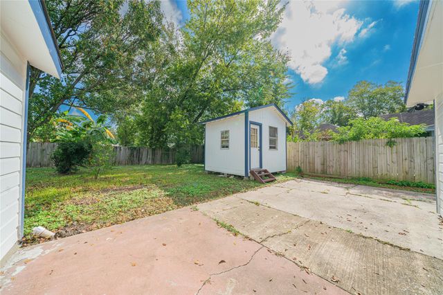 5718 Cherry, Houston, TX 77026