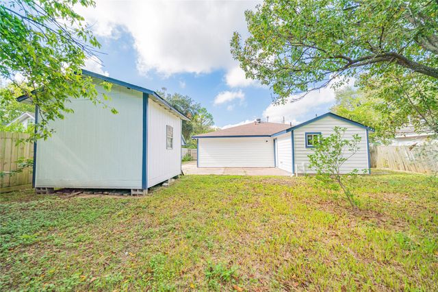 5718 Cherry, Houston, TX 77026