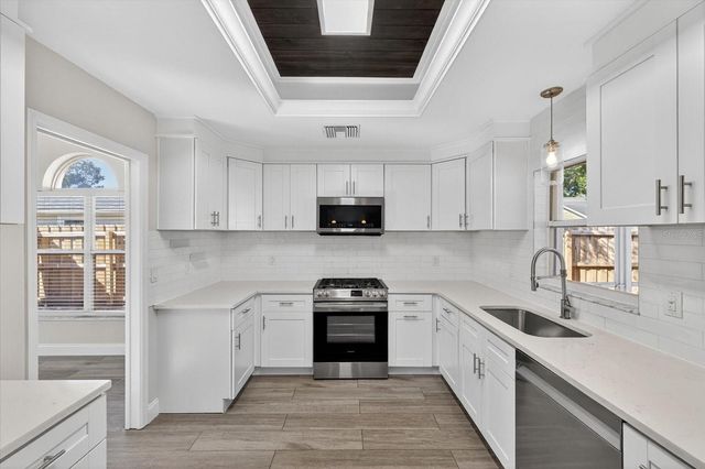 4207 W TACON STREET, Tampa, FL 33629