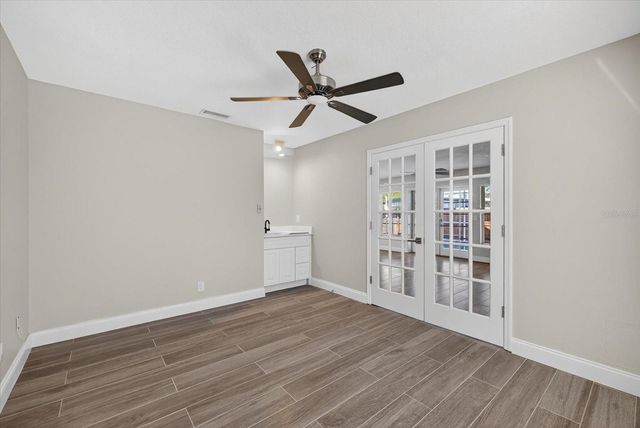 4207 W TACON STREET, Tampa, FL 33629