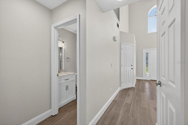 4207 W TACON STREET, Tampa, FL 33629