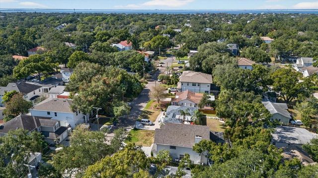 4207 W TACON STREET, Tampa, FL 33629