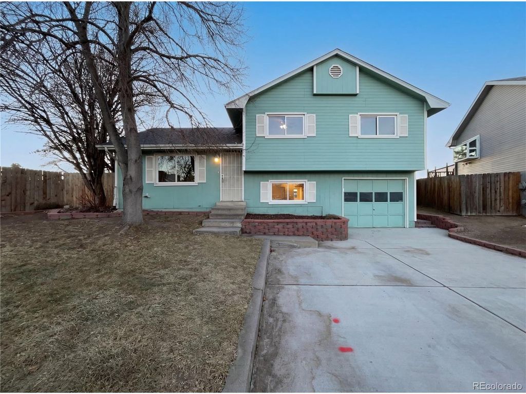 8325 Medicine Bow Cir, Fort Collins, CO 80528