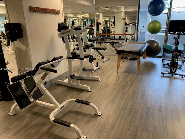 19707 Turnberry Way 20H, Aventura, FL 33180