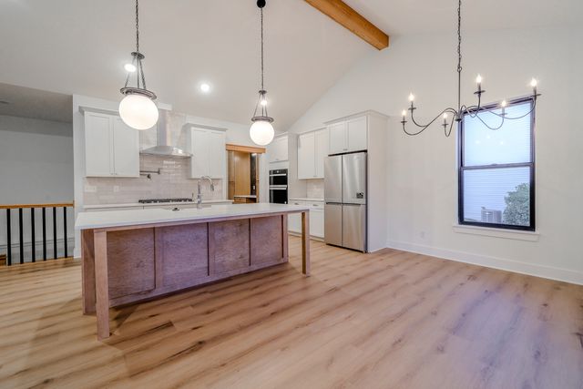 1823 Constitution Street, Sycamore, IL 60178