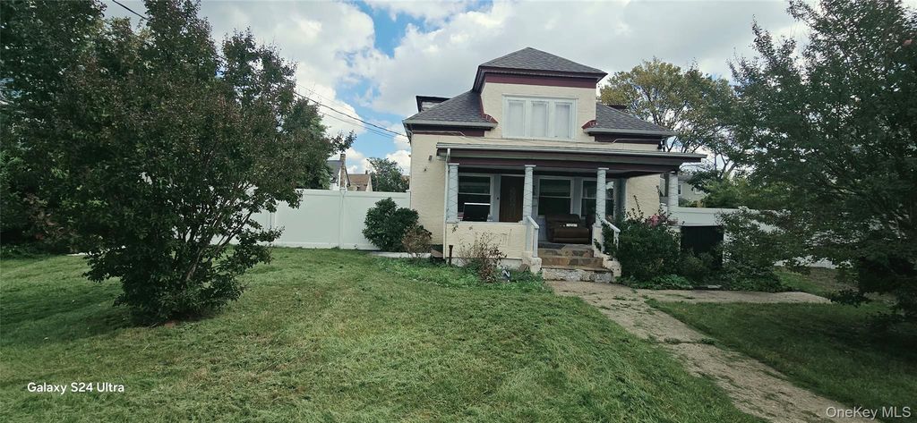 36 W Woodbine Drive, Freeport, NY 11520 — photo 4
