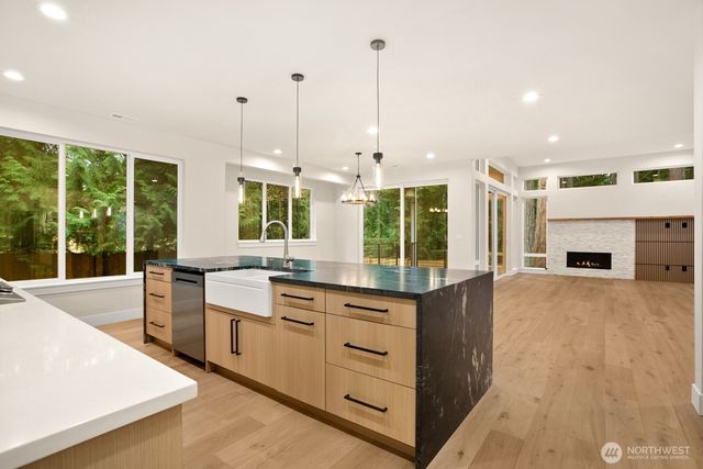 9929 228th Place SE, Woodinville, WA 98077