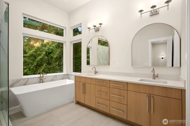 9929 228th Place SE, Woodinville, WA 98077