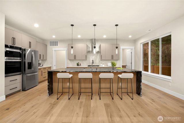 9929 228th Place SE, Woodinville, WA 98077