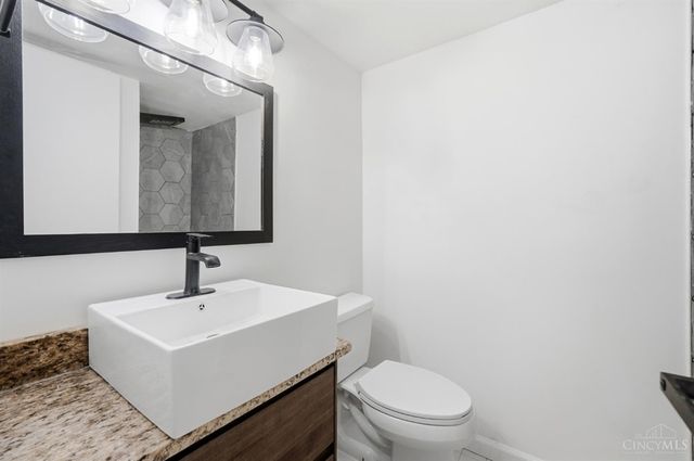 7197 Braemer Lane, West Chester, OH 45069