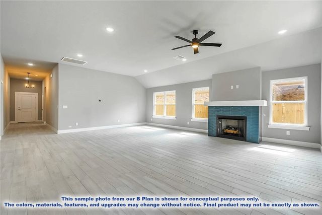 1020 Marquis Avenue, Lowell, AR 72745