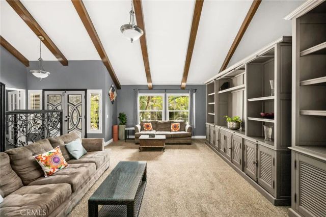 101 S Belleza, Anaheim Hills, CA 92807