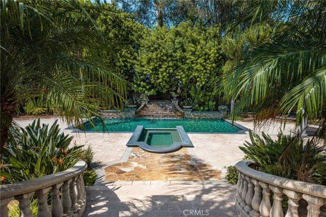 101 S Belleza, Anaheim Hills, CA 92807