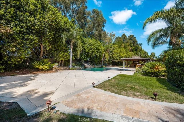 101 S Belleza, Anaheim Hills, CA 92807