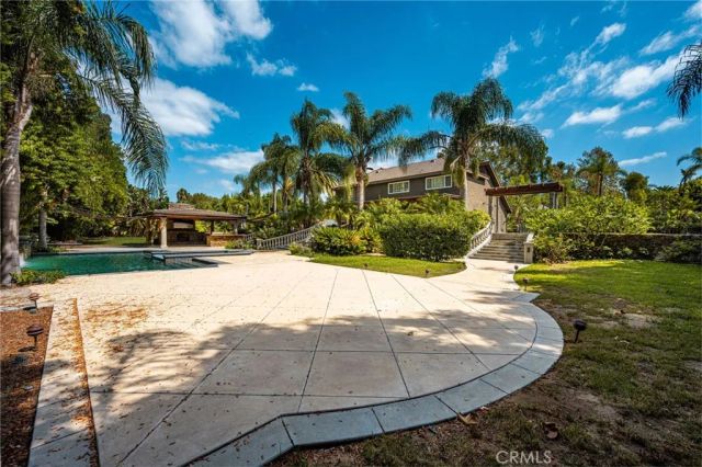 101 S Belleza, Anaheim Hills, CA 92807