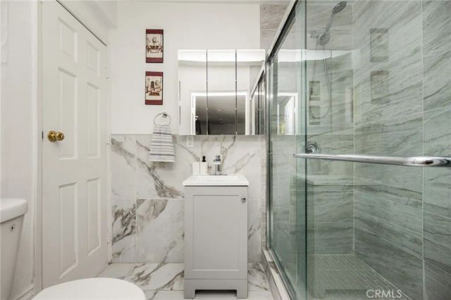 101 S Belleza, Anaheim Hills, CA 92807