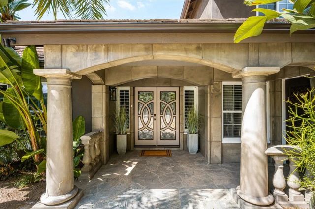 101 S Belleza, Anaheim Hills, CA 92807