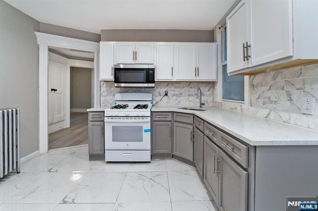 70 9th Street, Newark, NJ 07107