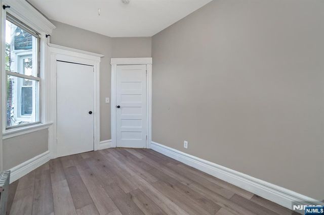 70 9th Street, Newark, NJ 07107