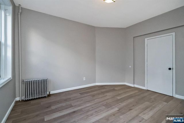 70 9th Street, Newark, NJ 07107